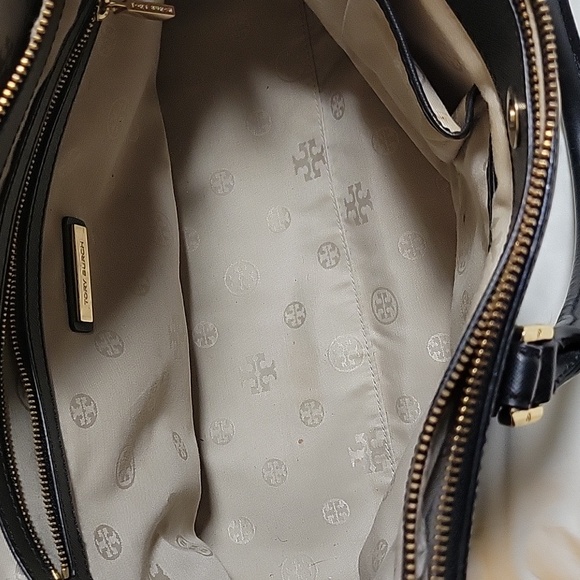 Tory Burch Robinson Double Zip Black Leather Tote - Picture 12 of 13